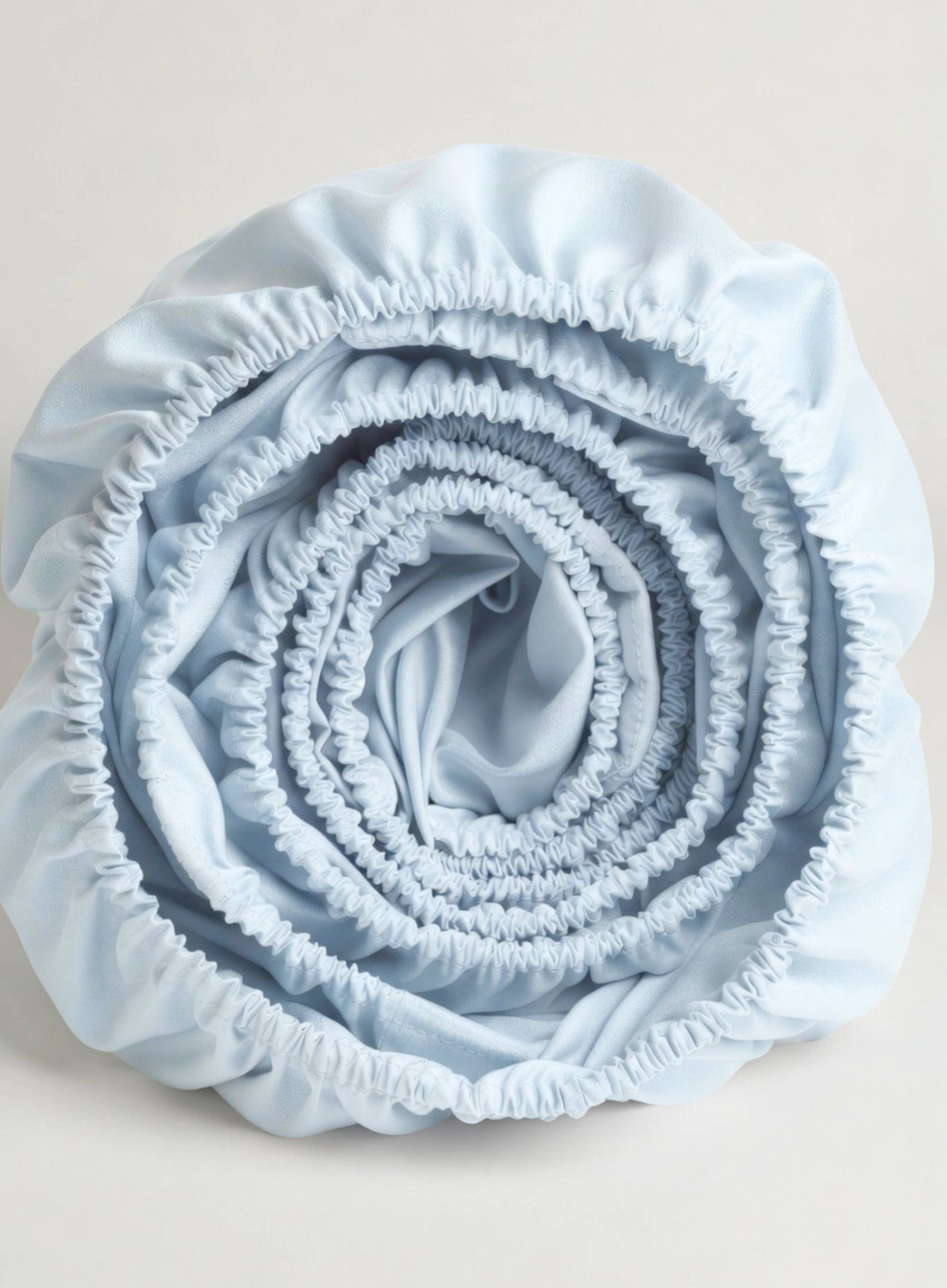Hydrangea fitted sheet rolled. House of March GOTS certified cotton