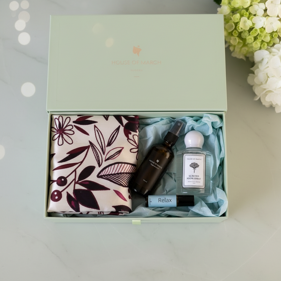 House of March Luxury Sleep Gift Box Set - Dark Red Flora (30% 0ff)