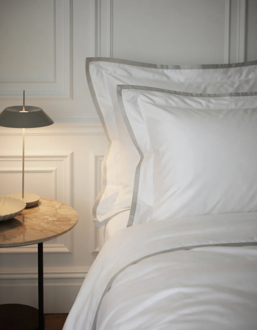 White organic duvet cover with 1.5cm pebble edge