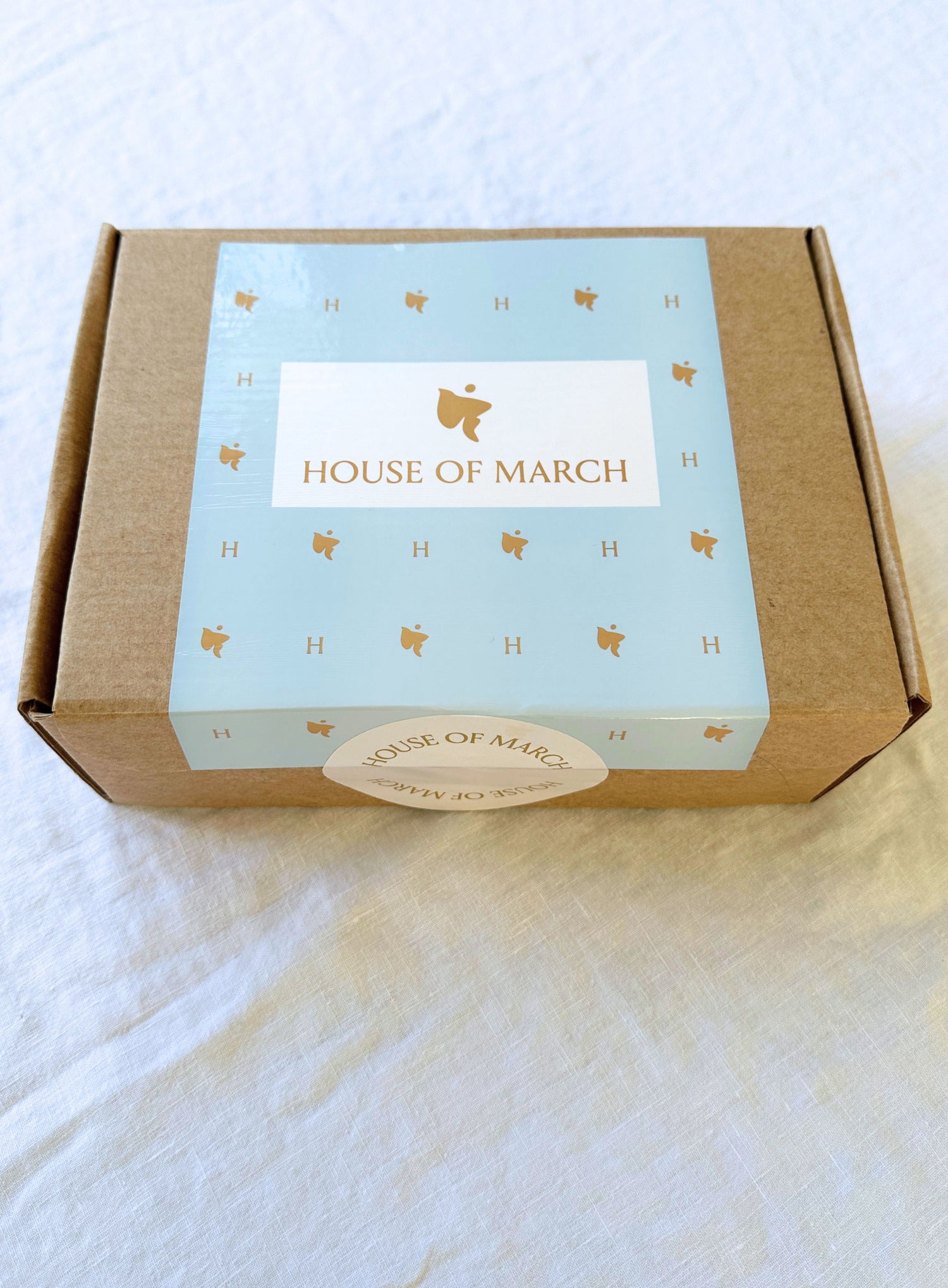 Free White Pillowcase Pair & Relax Roller Gift Box ($150+)