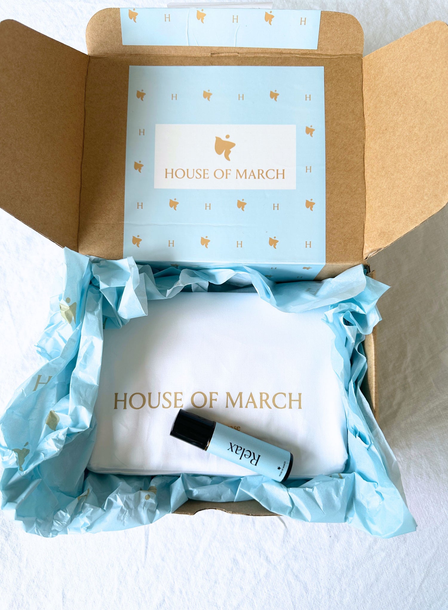 Free White Pillowcase Pair & Relax Roller Gift Box ($150+)